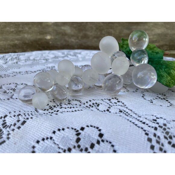 Vintage MCM Clear Frosted Small Lucite Grape Cluster Sculpture - Picture 5 of 8